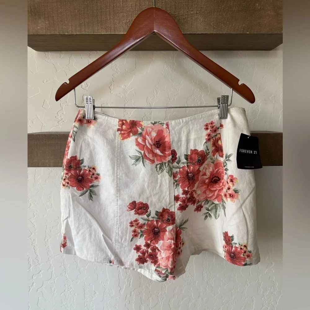 Forever 21|Women's White Linen Floral Shorts in high waisted•••NWT, Large - Picture 2 of 14